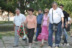 В Керчи состоялся траурный митинг