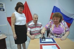 В Севастополе выпустили конверт, посвященный 100-летию городского почтамта