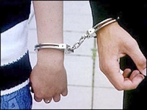 Полицейские Алушты в считанные часы задержали грабителей