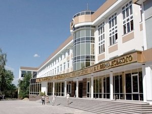 Преподавателям главного ВУЗа Крыма погасили долги по зарплате