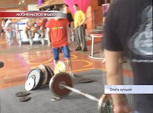 В Гурзуфе завершился открытый чемпионат Крыма по армлифтингу