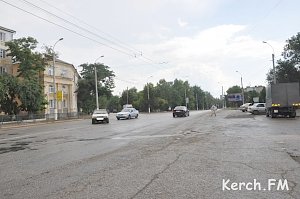 В Керчи на дороге сбили мужчину