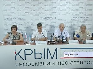 Сразу три Крымскотатарские общественные организации призвали своих соотечественников игнорировать обращение меджлиса, в котором говорится о необходимости бойкотировать выборы