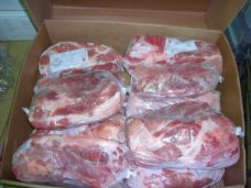 В Крым из Украины стали чаще завозить контрафактную свинину