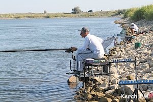 Керчане стали лучшими на кубке Крыма по рыбной ловле