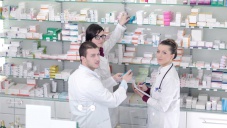 Аптеки Крыма стали продавать больше видов лекарств по завышенной цене