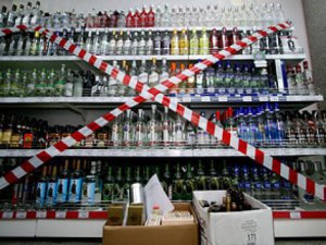В Керчи на переправе и накопителях запретили продавать алкоголь