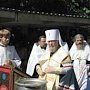 Крымский митрополит провел службу для беженцев