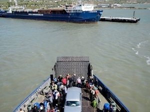 Более трёх тысяч машин переправились за сутки