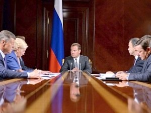 Крым должен быть энергонезависимым — Медведев