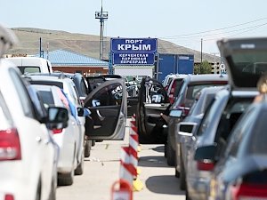 Очередь на паром из Крыма за сутки возросла в 2,5 раза