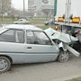 В Симферополе водитель машины погиб при ударе о стоящий грузовик