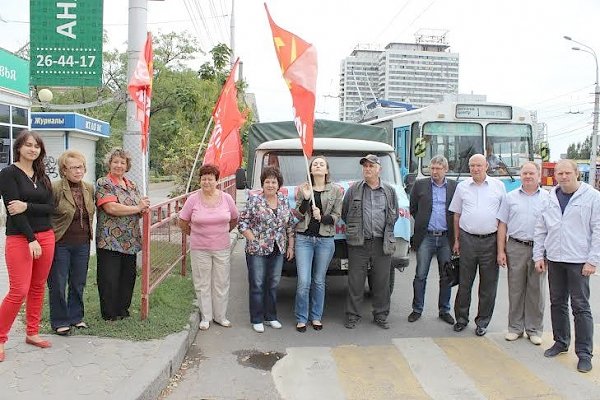 На призыв сталинградских коммунистов помочь Новороссии откликнулись общественные организации