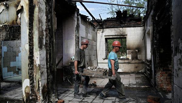 Украинские силовики снова обстреливают Донецк