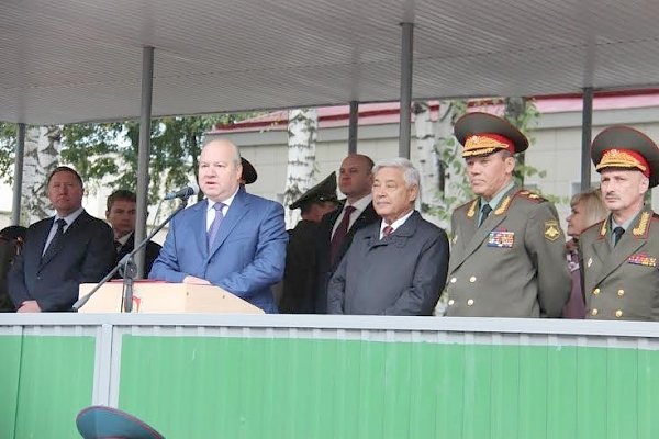 В.Н. Лихачев принял участие в торжественном мероприятии по случаю 70-летия Казанского Суворовского Военного училища
