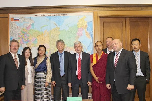 И.И. Мельников встретился с делегацией деятелей тибетской культуры