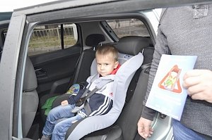Сотрудники ГИБДД Республики Крым провели профилактические мероприятия «Автокресло- детям!»