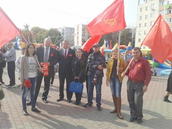 Белгородские комсомольцы совершили автопробег по местам ратной славы своих предков