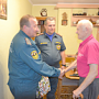 День добра: в Крыму в международный день пожилого человека поздравляли ветеранов МЧС