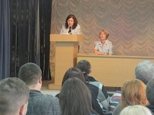 Симферопольские правоохранители разъясняют студентам основы действующего законодательства в сфере противодействия коррупции