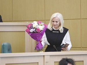 Правительство Крыма оставило сенатором женщину