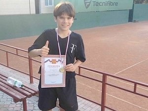 В Ялте состоялся открытый детский турнир по теннису