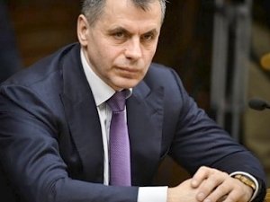 Спикера Крыма раздражает реклама президентов Украины