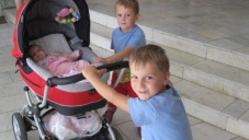 Жителям Крыма установят выплаты при рождении третьего и последующих детей