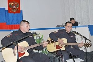 Сотрудников Управления вневедомственной охраны МВД по Республике Крым поздравили с Днем службы