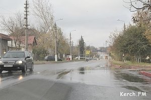 В Керчи питьевая вода снова затопила улицы