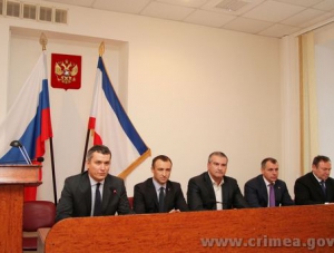 Сотрудникам крымского Минюста представили нового руководителя