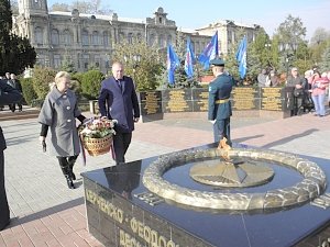 В Керчи почтили память десантников