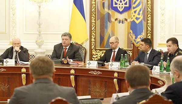 Украина ждет приказа хозяина. К визиту американского вице-президента Петр Порошенко приказал провести инвентаризацию сил «АТО»