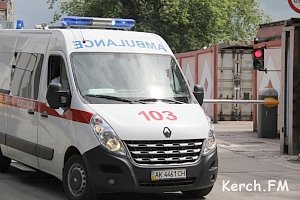 В Керчь с корабля «скорая» забрала моряка с ножевым ранением