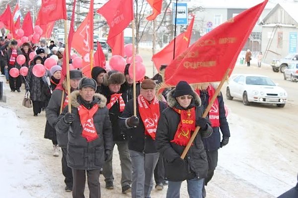 Красный Октябрь в Магадане