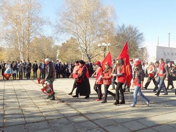 Празднование 97-й годовщины Великого Октября в Карачаево-Черкесской Республике