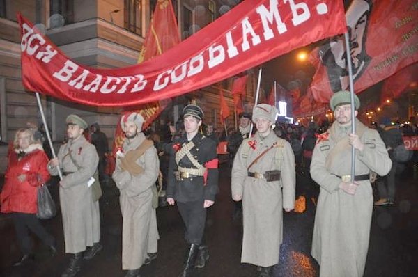 Идеи Октября живут в Ленинграде! Шествие и митинг коммунистов по случаю 97-й годовщины Великой Октябрьской Социалистической Революции