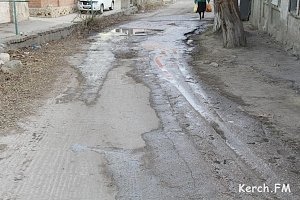 В Керчи на ул. Театральной три порыва водовода