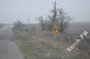 Под Керчью ремонтируют дорогу в Курортное