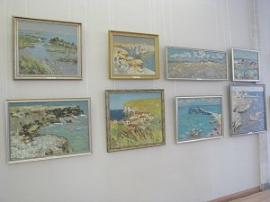 В Симферополе открыли выставку картин «Мой Тарханкут»