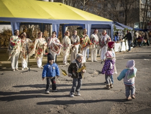 Веселись, честной народ!