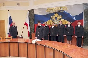 Сотрудники подразделения МВД по республике Крым приняли Присягу