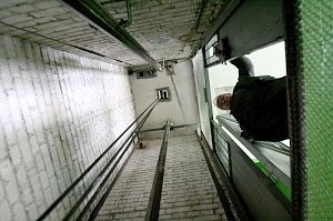 В Алуште украли систему торможения лифта