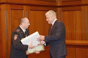 Владимир Колокольцев поздравил лауреатов Всероссийского конкурса «Народный участковый»