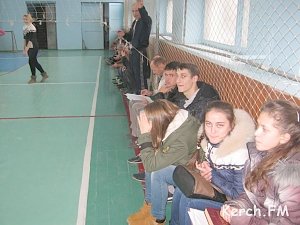 В Керчи прошли соревнования по волейболу между девушек