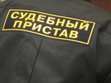 Судебные приставы задержали магазин в Севастополе за долги его владельца