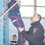 Кировские полицейские провели спортивные и правовые занятия с учениками трёх школ района