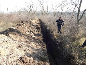 Земляные работы на месте найденного в Крыму средневекового кладбища не прекратили