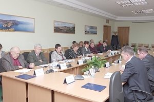 В парламенте Крыма обсудили ситуацию по распространению периодических печатных изданий и работы почтовых предприятий