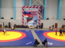 Крымчане приняли участие в первом официальном чемпионате России по борьбе корэш
